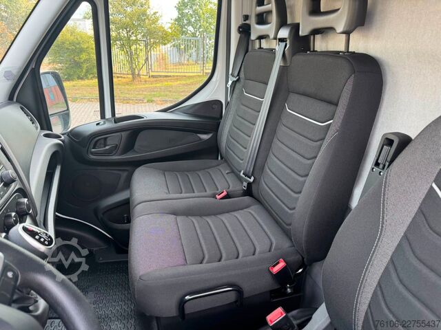 Skåpbil IVECO Daily 35S14 Hi-Matic Kastenwagen *Klima*Tempomat