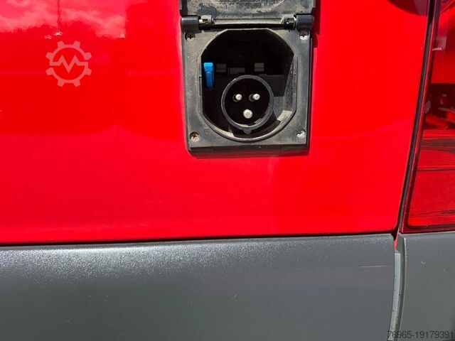 Dubă cu acoperiș înalt MERCEDES-BENZ Sprinter 514 KLIMA NAVI KAMERA EU6 REGALE 3500kg