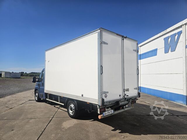 Nákladová skříň 20 m³ s hydraulickým čelem FIAT DUCATO 35 2.3 MJT 130 - E6