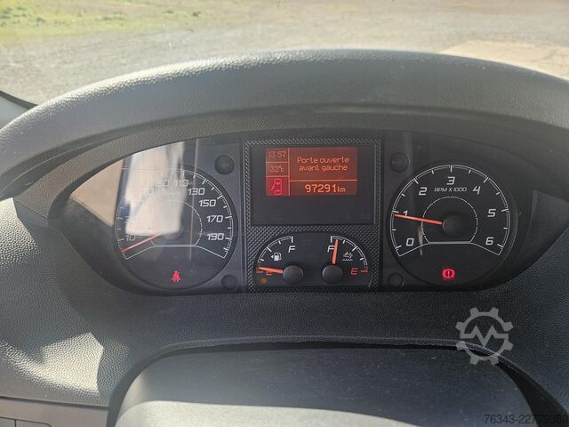 Nákladová skříň 20 m³ s hydraulickým čelem FIAT DUCATO 35 2.3 MJT 130 - E6