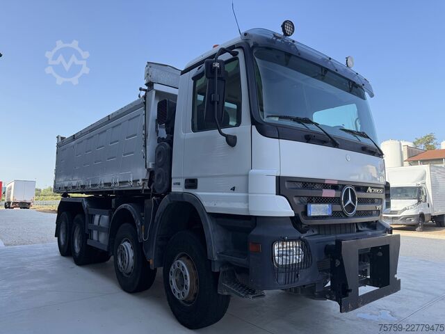 Camion-benne tricar Mercedes-Benz Actros 4151K Kipper 20cbm 8x4 Euro4
