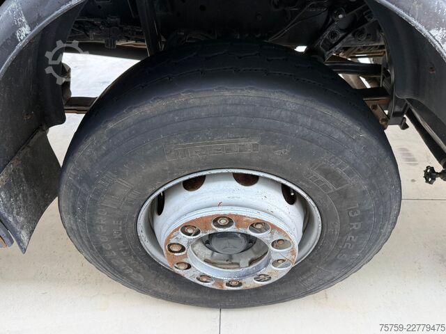 Camion-benne tricar Mercedes-Benz Actros 4151K Kipper 20cbm 8x4 Euro4