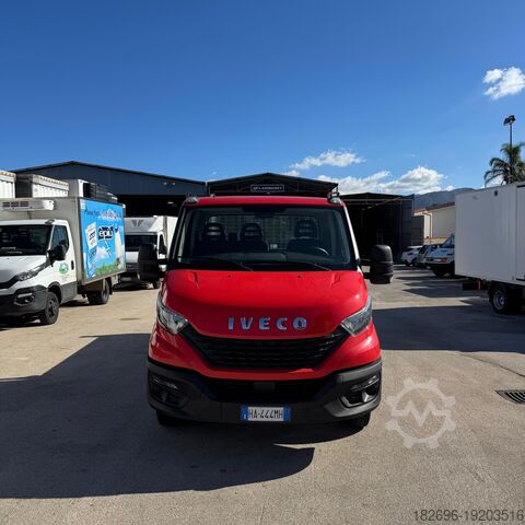 Furgoneta cerrada Iveco Daily 35c12
