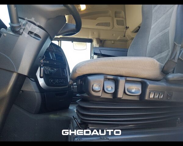 Standaard trekker IVECO AS440S46T/P - TRATTORE