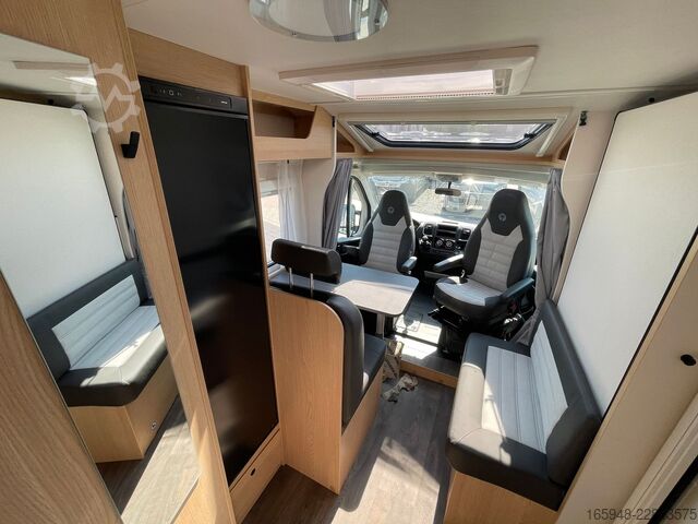 Polointegrovaný obytný vůz SUNLIGHT SUNLIGHT V 67 S VAN ADVENTURE ED