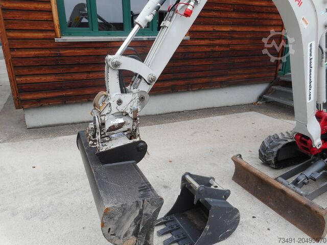 Minigraafmachine Takeuchi TB 216 POWERTILT + hydr. SW