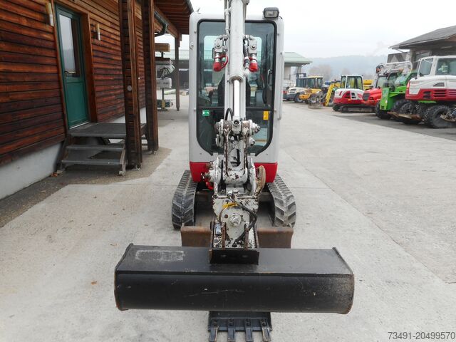Minigraafmachine Takeuchi TB 216 POWERTILT + hydr. SW