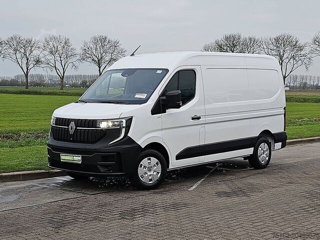 High-roof van RENAULT MASTER 2.3 L2H2 3-Zits CarPlay!