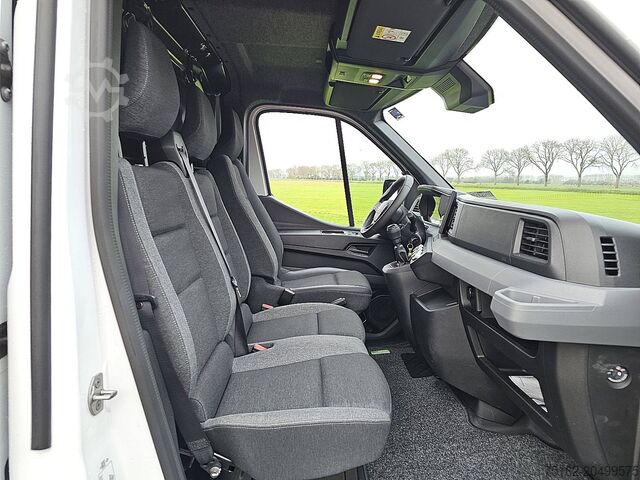 High-roof van RENAULT MASTER 2.3 L2H2 3-Zits CarPlay!