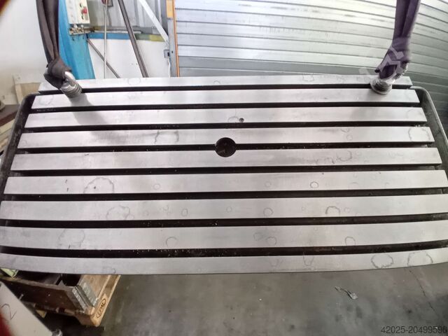 Masă mare rotativă și pivotantă DECKEL , Universal - Tisch