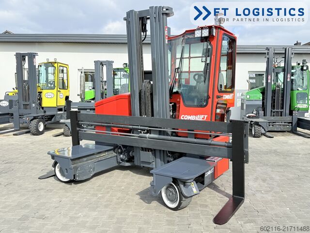 Négyirányú targoncát Combilift C3000ET TRIPLEX 5940 WIDE FORK POSITIONE