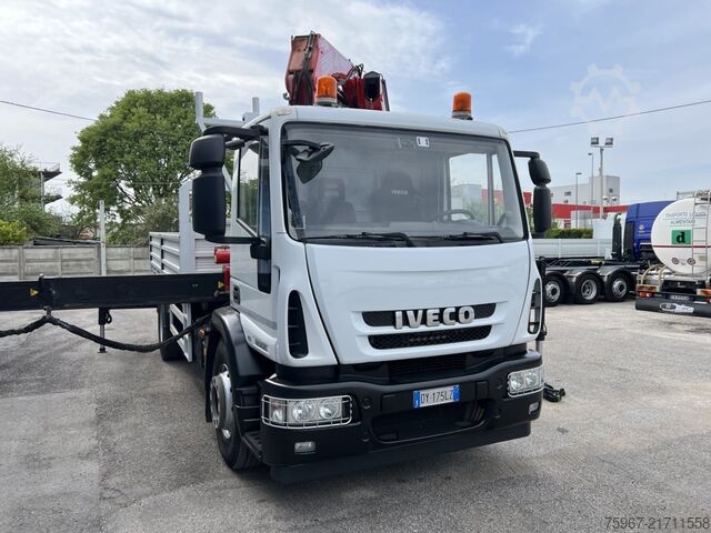 Sabit kasalı ve vinçli kamyon Iveco Eurocargo 180e28