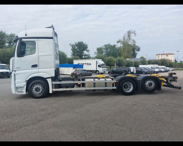 Châssis de camion MERCEDES-BENZ Actros L 25 6x2 - Actros L 2546 L 6x2