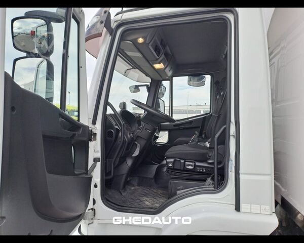 Camion à usage spécial IVECO EUROCARG0 90 220 CON CELLA ISOTERMICA E SPONDA CARICATRICE