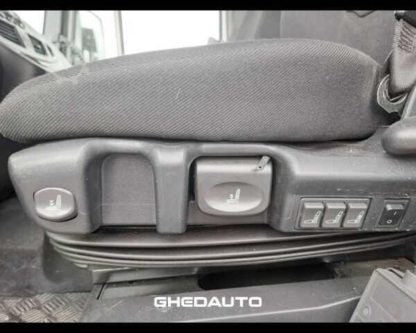Camion à usage spécial IVECO EUROCARG0 90 220 CON CELLA ISOTERMICA E SPONDA CARICATRICE