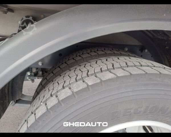 Camion à usage spécial IVECO EUROCARG0 90 220 CON CELLA ISOTERMICA E SPONDA CARICATRICE