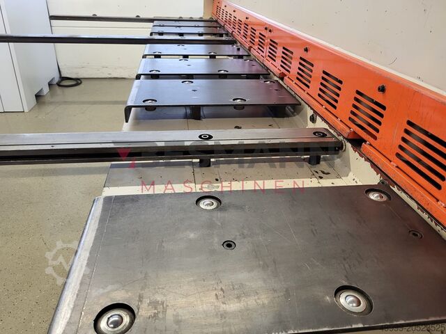 Cisailles à guillotine LVD HST - C 40/6