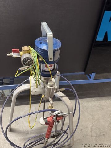 Aparat de pulverizare vopsea / Echipament airless Lothar Starke HP 32/4