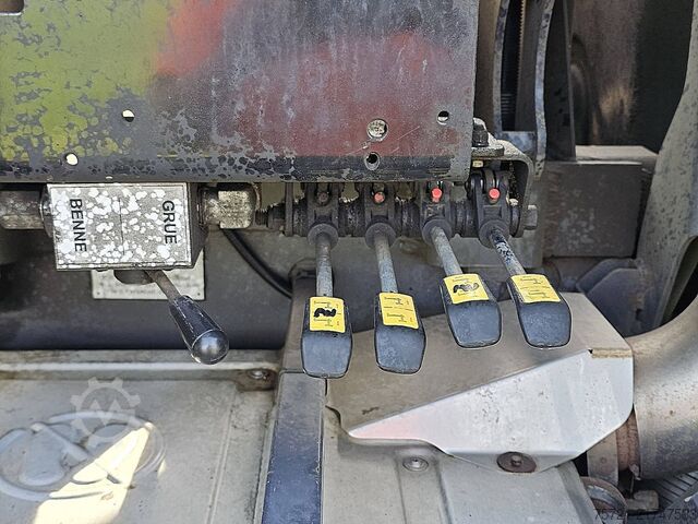 Tipper with crane RENAULT D 240 HIAB 158ES4,16 ton