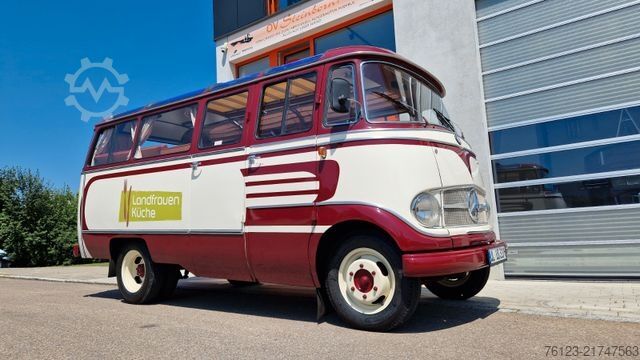 Minibus MERCEDES-BENZ Vorgänger Sprinter O 319 Samba mit Faltdach AC