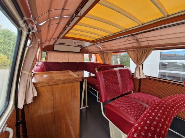 Minibus MERCEDES-BENZ Vorgänger Sprinter O 319 Samba mit Faltdach AC