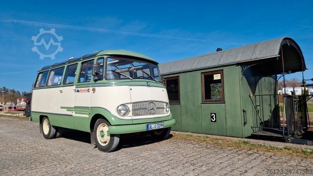 Minibus MERCEDES-BENZ Vorgänger Sprinter O 319 Samba mit Faltdach AC