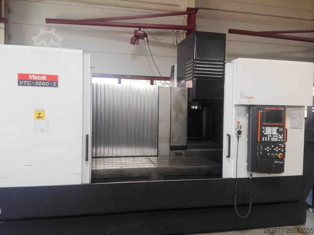 Centru de prelucrare vertical MAZAK VTC 300 C II