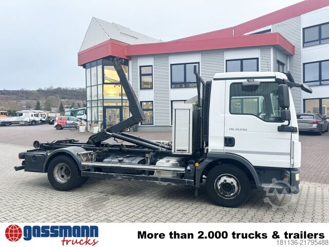 Haakarm vrachtwagen MAN TGL 12.250 4x2 BL, Palfinger Abroller P 07-25MPA,