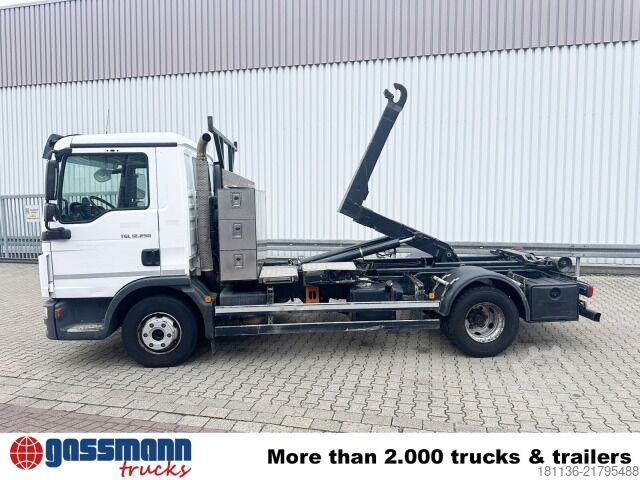 Haakarm vrachtwagen MAN TGL 12.250 4x2 BL, Palfinger Abroller P 07-25MPA,