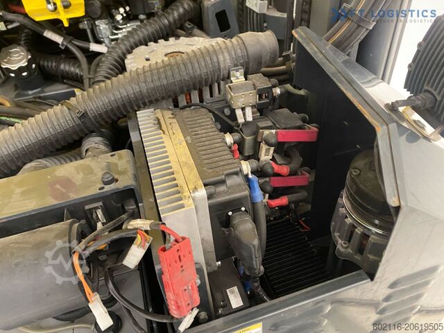 4-Wege-Gabelstapler Combilift CBE2500 / TRIPLEX - 4900MM / FREE LIFT