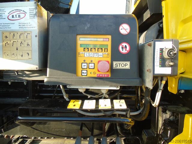 Vrachtwagen met kraan MAN TGS 26.360 + FASSI 420AXP.24 + 6X2 STEERING + 4...