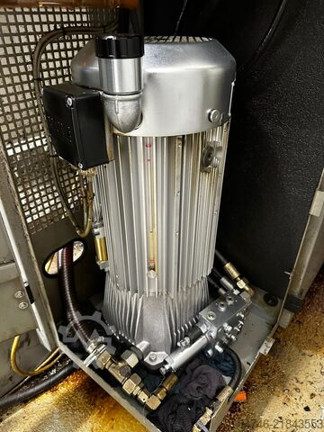 Centro di tornitura e fresatura CNC Gildemeister CTX 400  With C Axis