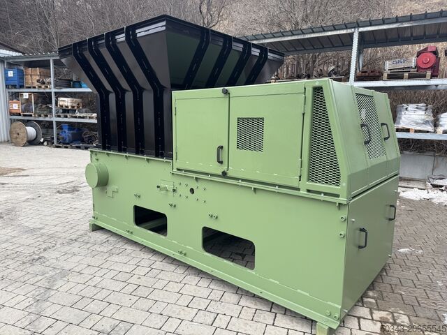 UNIVERZÁLIS APRÍTÓ Holzmatic engineering HUZ 1300x1400