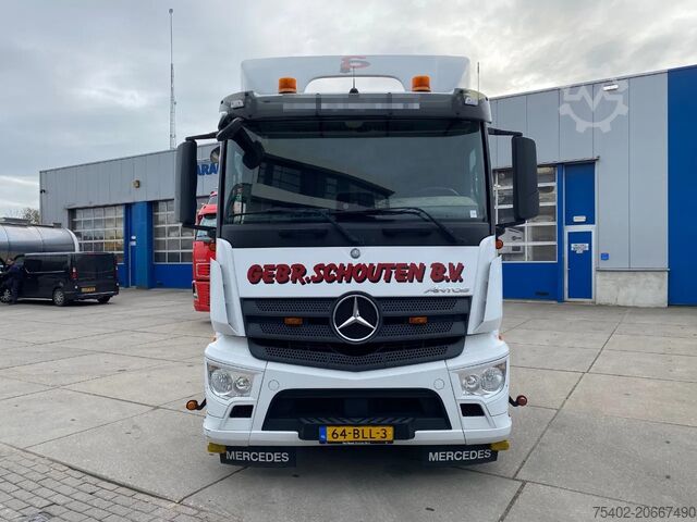 Padrão-SZM Mercedes-Benz Antos 1933 / Automatic