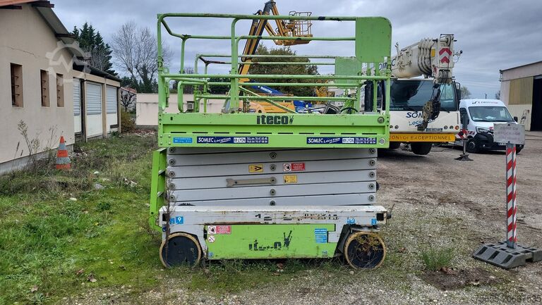 Mesa elevadora de tijera Iteco IT1215T (for parts only)