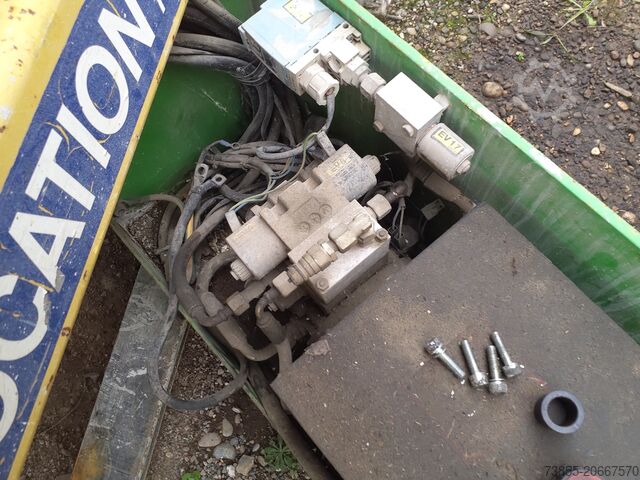 Mesa elevadora de tijera Iteco IG 10130 (9,85m, for parts only)