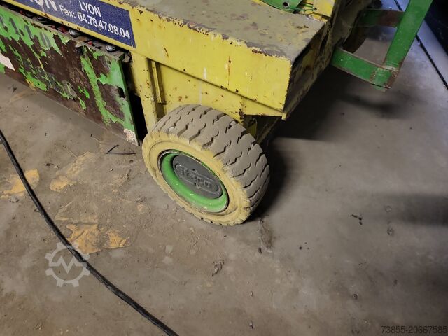 Mesa elevadora de tijera Iteco IG 10130 (for parts only)