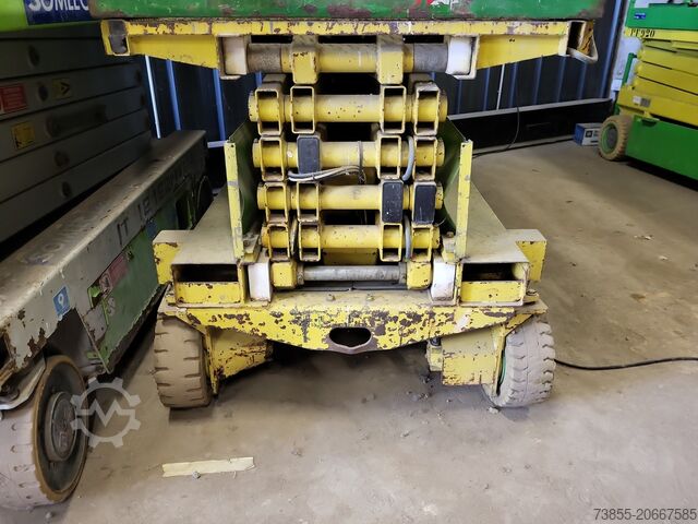 Mesa elevadora de tijera Iteco IG 10130 (for parts only)