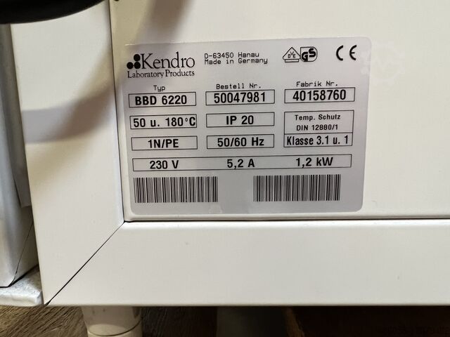 Partija koja se sastoji od 5 inkubatora Heraeus BBD 6220, HeraCell 240, Binder CB 150