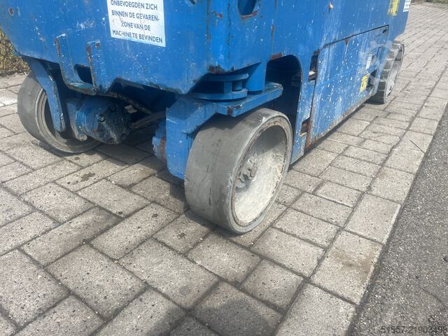 Piattaforma a pantografo Genie GS 1532 | 2015
