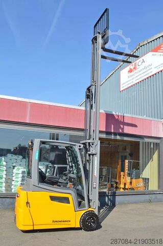 Carrello elevatore Jungheinrich EFG 220