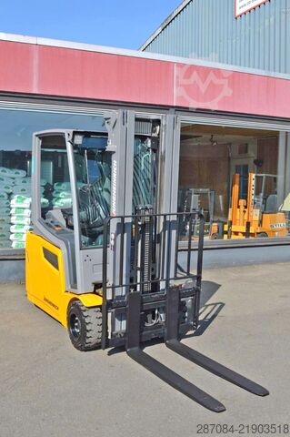 Carrello elevatore Jungheinrich EFG 220