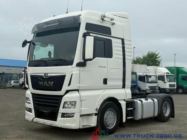 Tractora standard MAN TGX 18.460 XXL Haus 2 Betten + Retarder + Klima