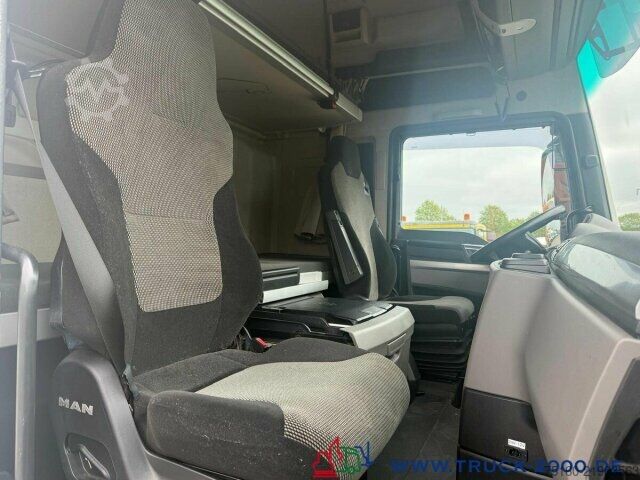 Tractora standard MAN TGX 18.460 XXL Haus 2 Betten + Retarder + Klima