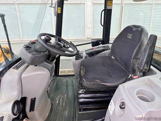 Cargador de ruedas CAT 906 M 2016