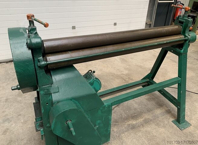Elektrische rolbuigmachine 3 rollen Rouleuse électrique 3 rouleaux 1200 x 2 mm