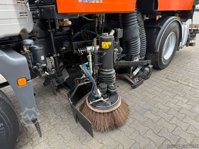 Road sweeper MAN TGM 18.340 Kehrmaschine FAUN VIAJET 6 HD 200 bar