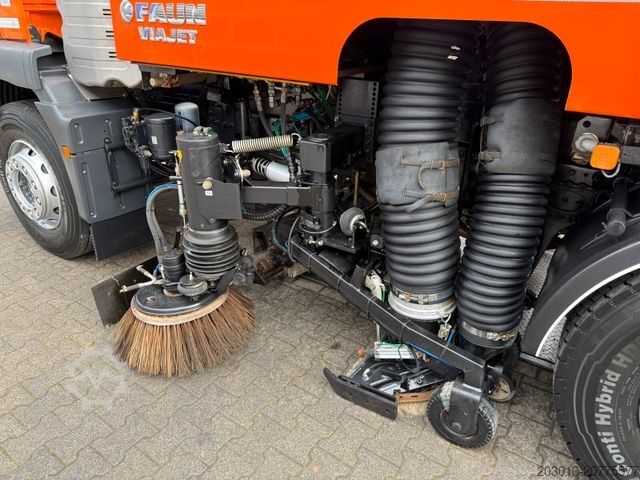 Road sweeper MAN TGM 18.340 Kehrmaschine FAUN VIAJET 6 HD 200 bar