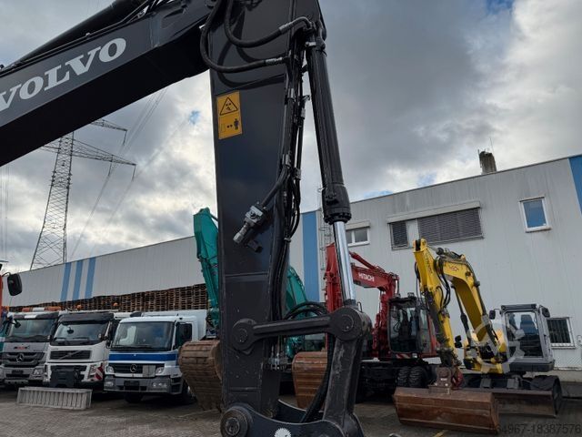 Rupsgraver VOLVO EC 220 EL SW hydr. 180 Grad Kamera Klima LED TOP