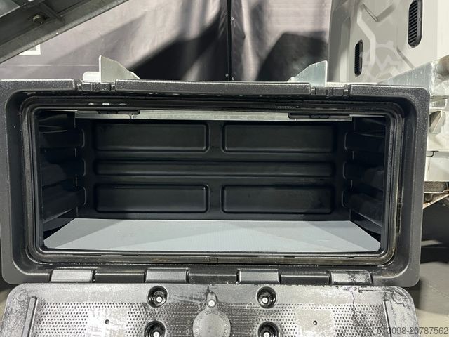 Tipper van VOLKSWAGEN T6.1 2.0 TDI 3X SEITENKIPPER DSG SHZ AHK 1.HAND